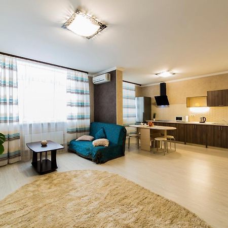 Studio Apartment On Bazhana Kiev Eksteriør billede