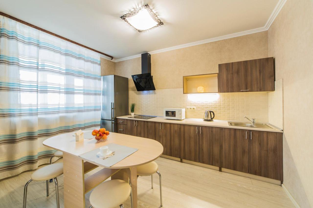 Studio Apartment On Bazhana Kiev Eksteriør billede