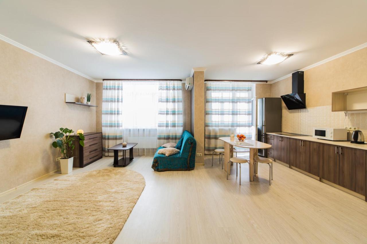 Studio Apartment On Bazhana Kiev Eksteriør billede